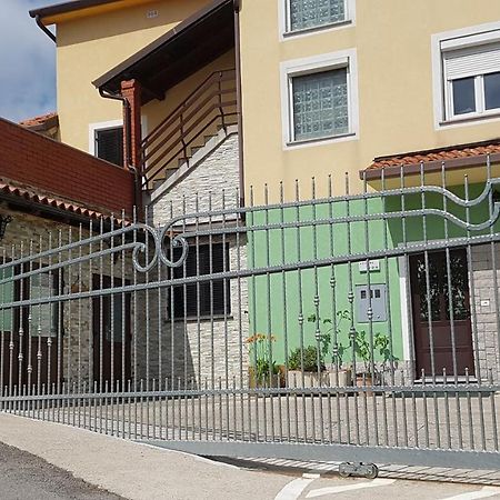 Apartment And Rooms Parus Копер Екстер'єр фото