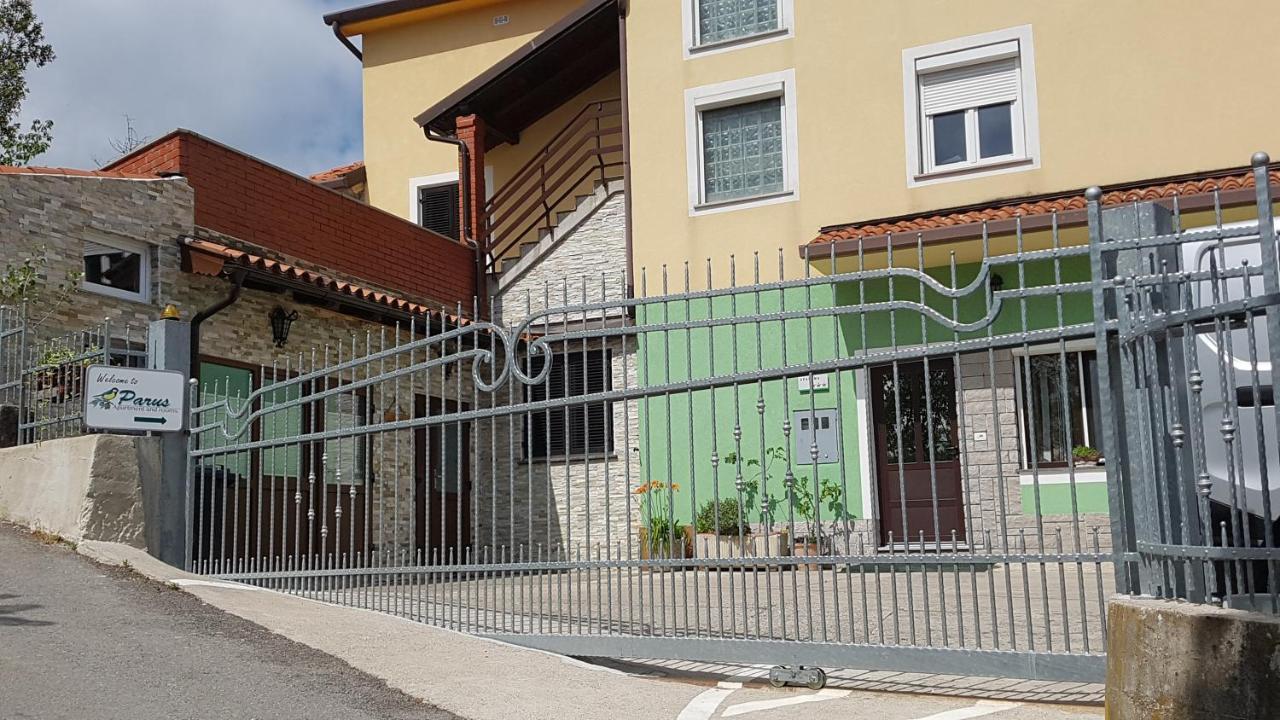 Apartment And Rooms Parus Копер Екстер'єр фото